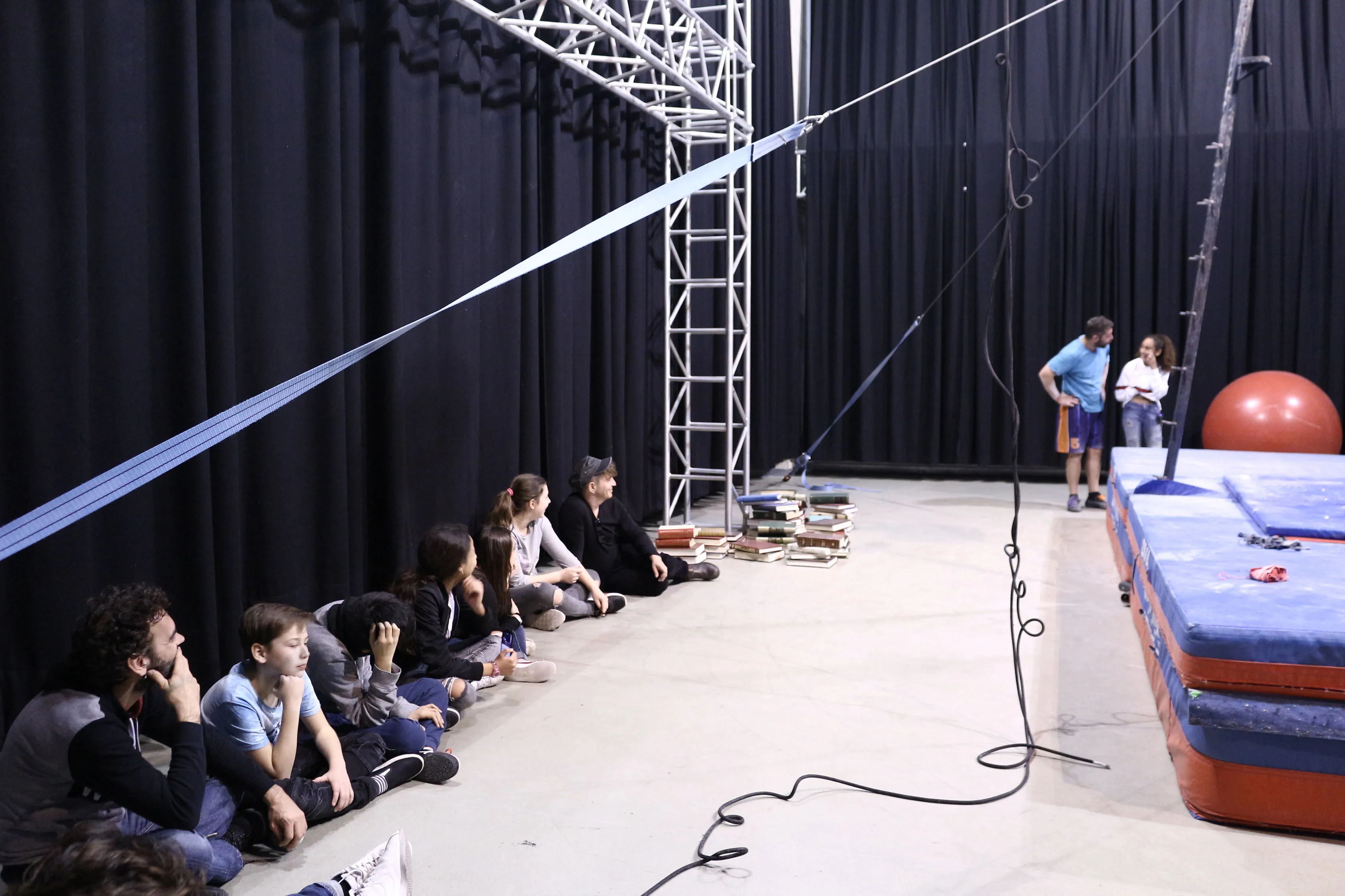 escarlta circus pc central circ 12